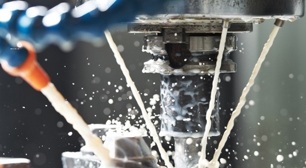 dầu gia công kim loại máy cnc - máy công cụ