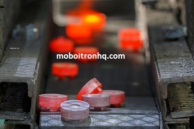 tôi kim loại bằng dầu